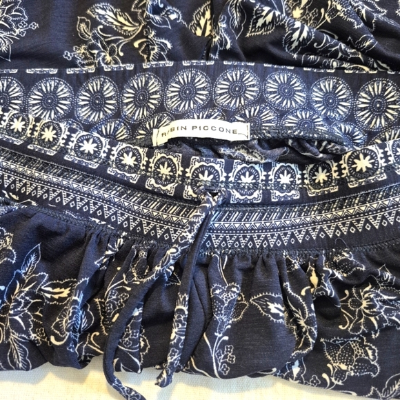 Robin Piccone women's medium casual pull on pants style #151147 blue & white - Picture 6 of 7